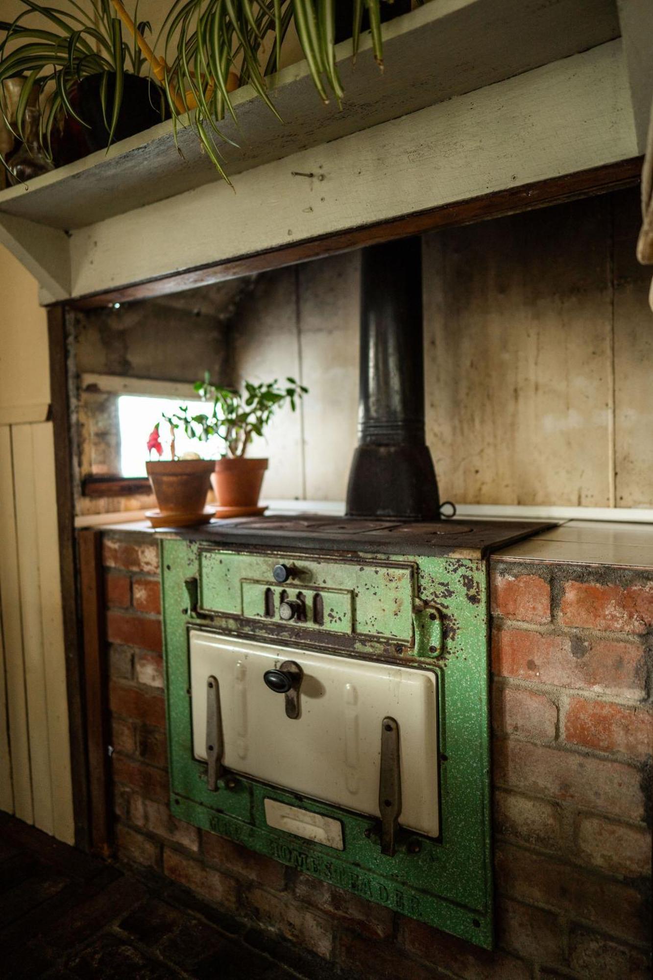 Cosy Farmstay: Green Cabin At Whispering Woods Beedelup Luaran gambar