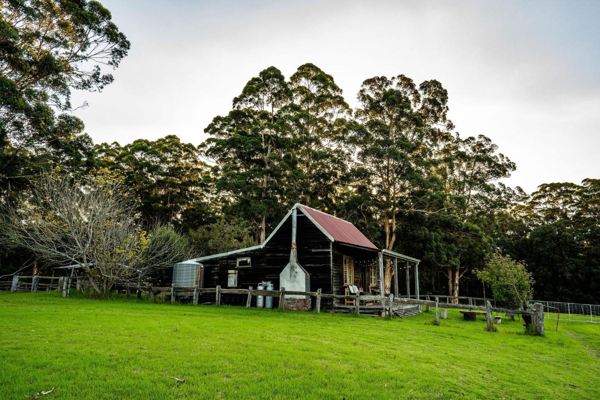 Cosy Farmstay: Green Cabin At Whispering Woods Beedelup Luaran gambar